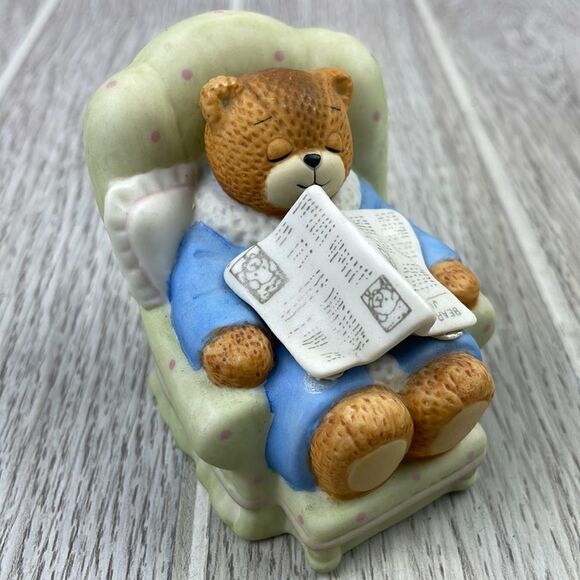 Vintage 1986 Enesco Lucy & Me "Grampa Bear Asleep in Chair" Porcelain figurine - Picture 1 of 7
